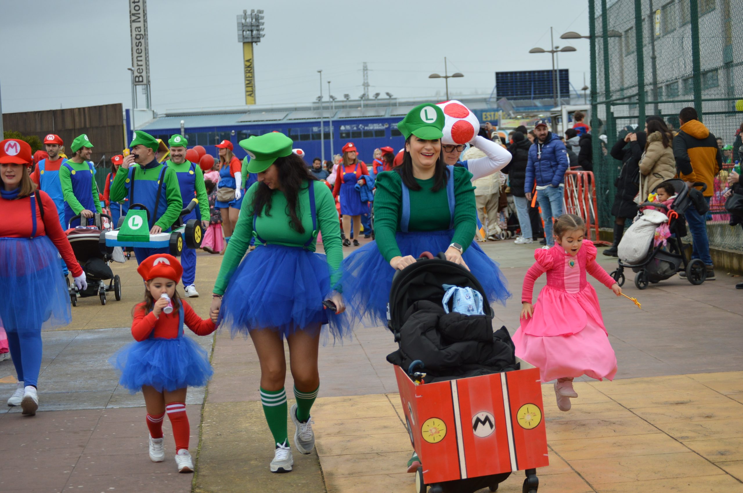El tiempo respeta el Carnaval Infantil de Ponferrada 2024 y los niños acuden puntuales a la cita 21