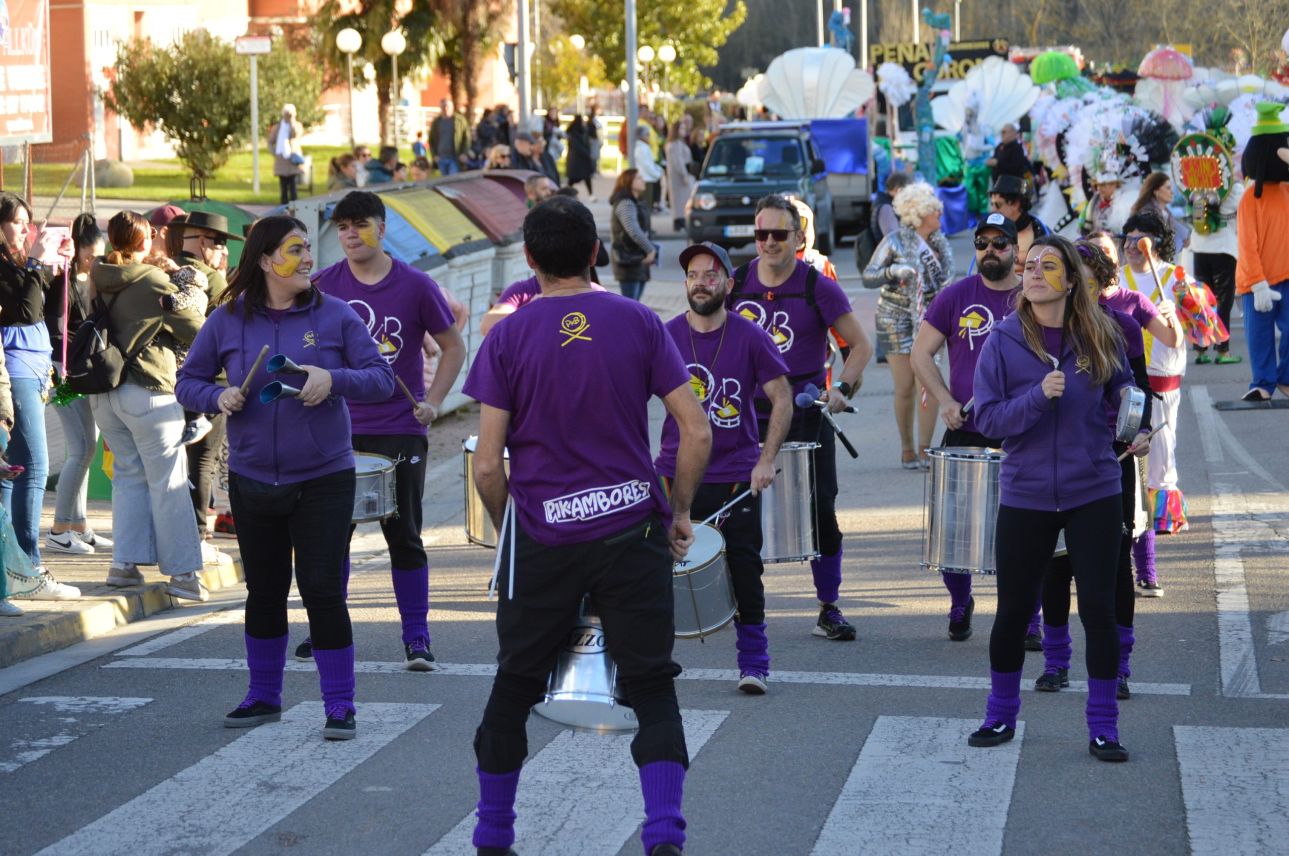 Carnavales en Ponferrada, el sol saca a la calle a miles de ponferradinos para disfrutar del desfile 103