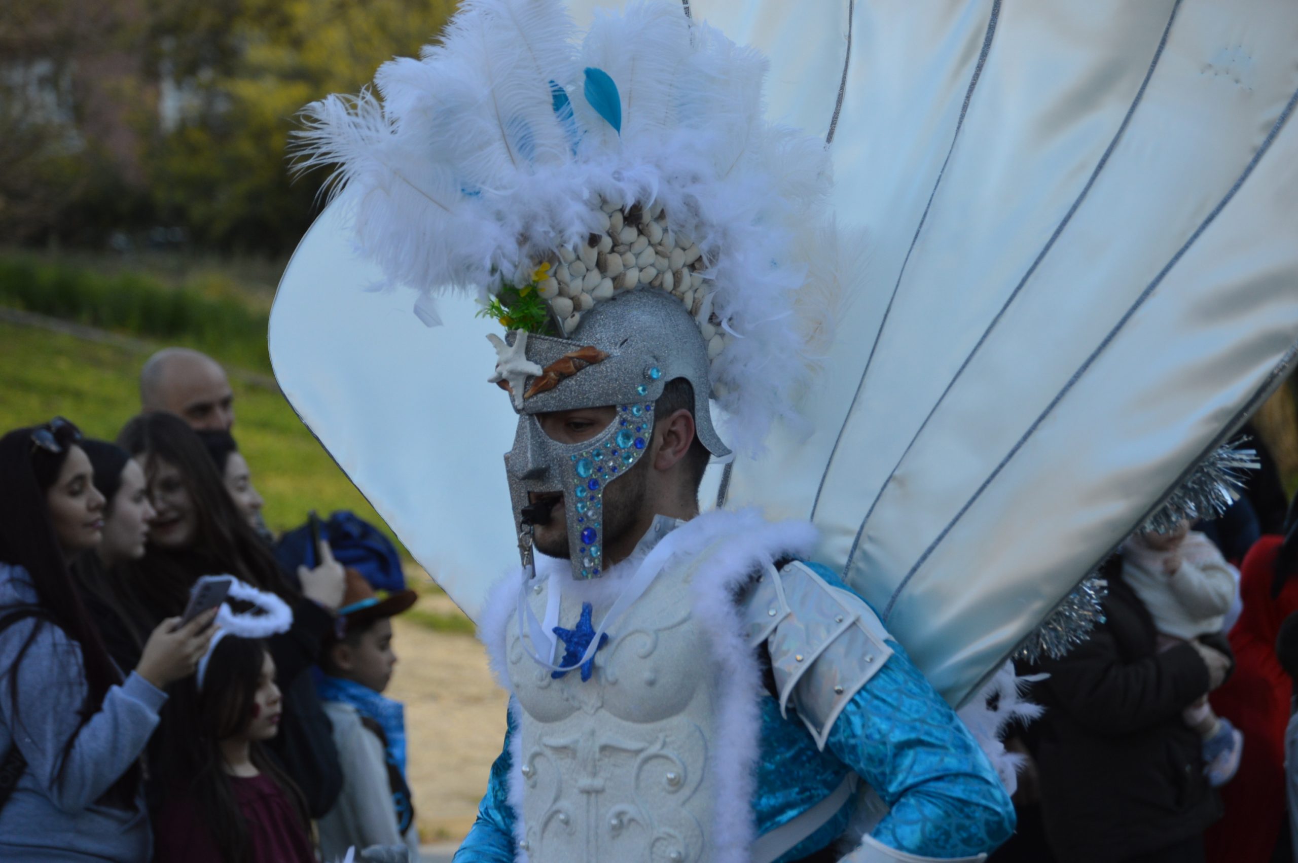 Carnavales en Ponferrada, el sol saca a la calle a miles de ponferradinos para disfrutar del desfile 94
