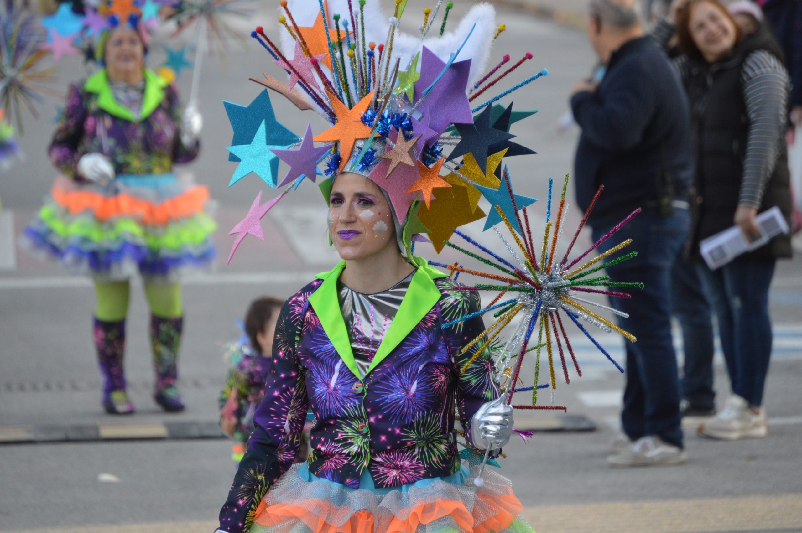 Carnavales en Ponferrada, el sol saca a la calle a miles de ponferradinos para disfrutar del desfile 61