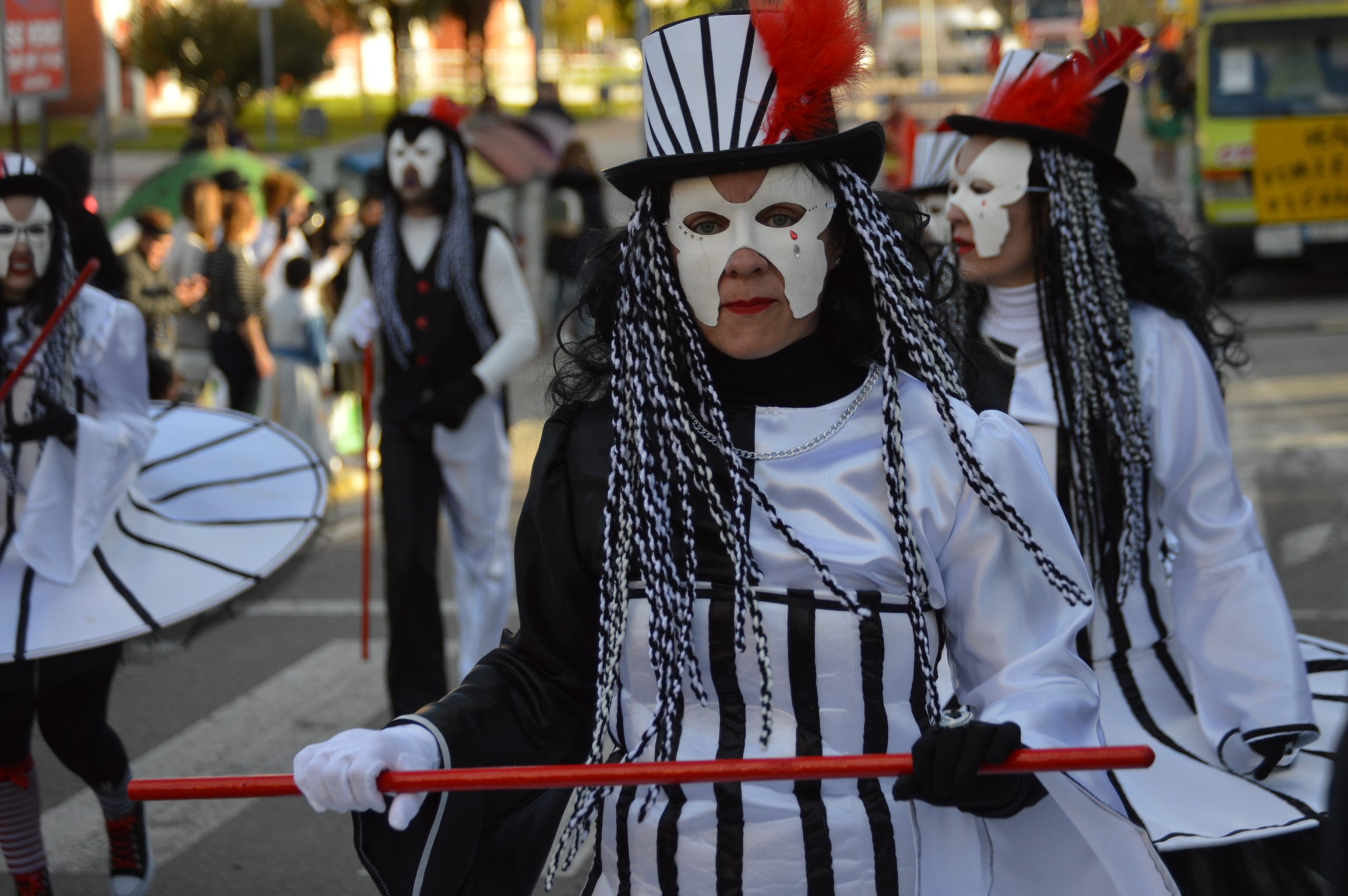Carnavales en Ponferrada, el sol saca a la calle a miles de ponferradinos para disfrutar del desfile 40