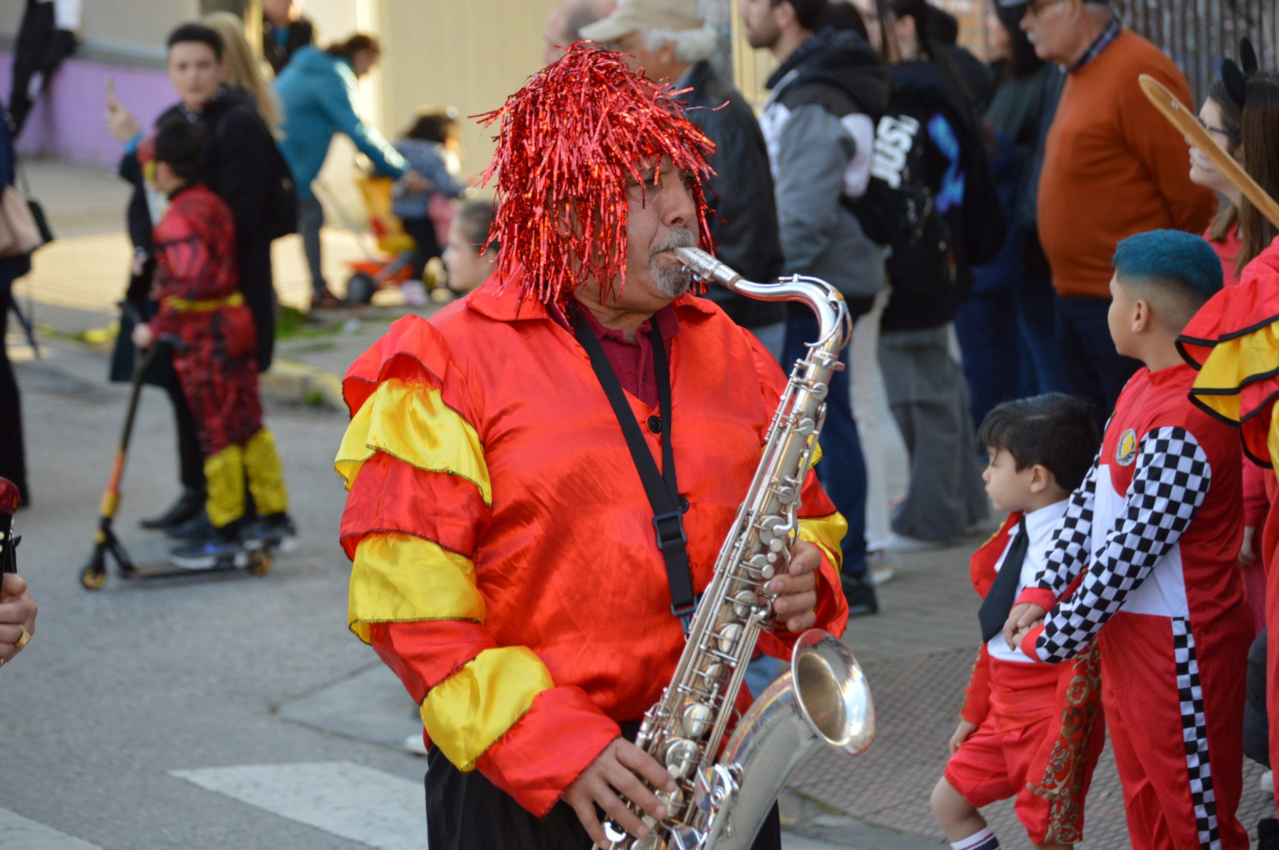 Carnavales en Ponferrada, el sol saca a la calle a miles de ponferradinos para disfrutar del desfile 7