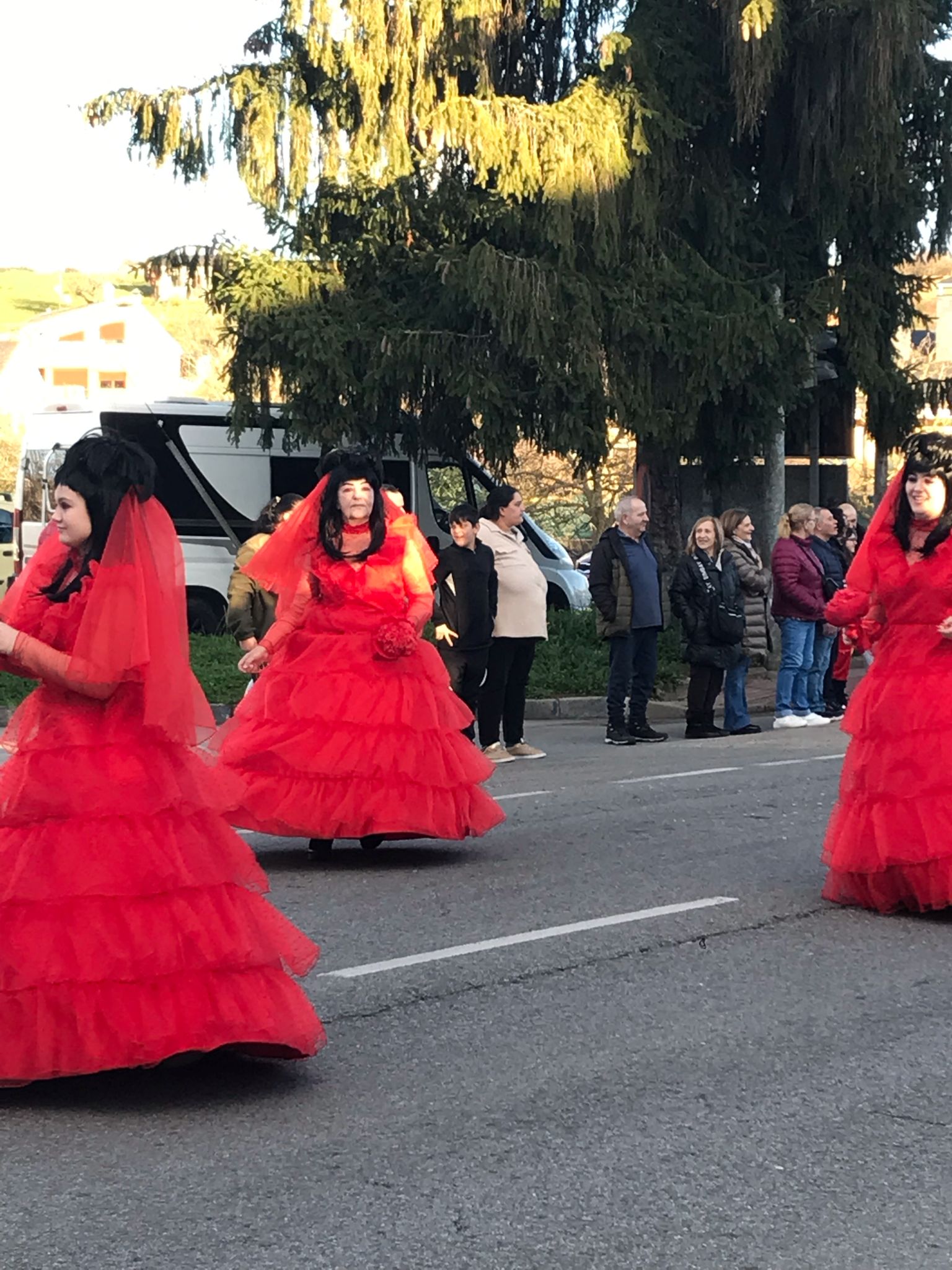 Carnaval 2024 en Cacabelos, el buen humor y el buen tiempo animan las calles 36