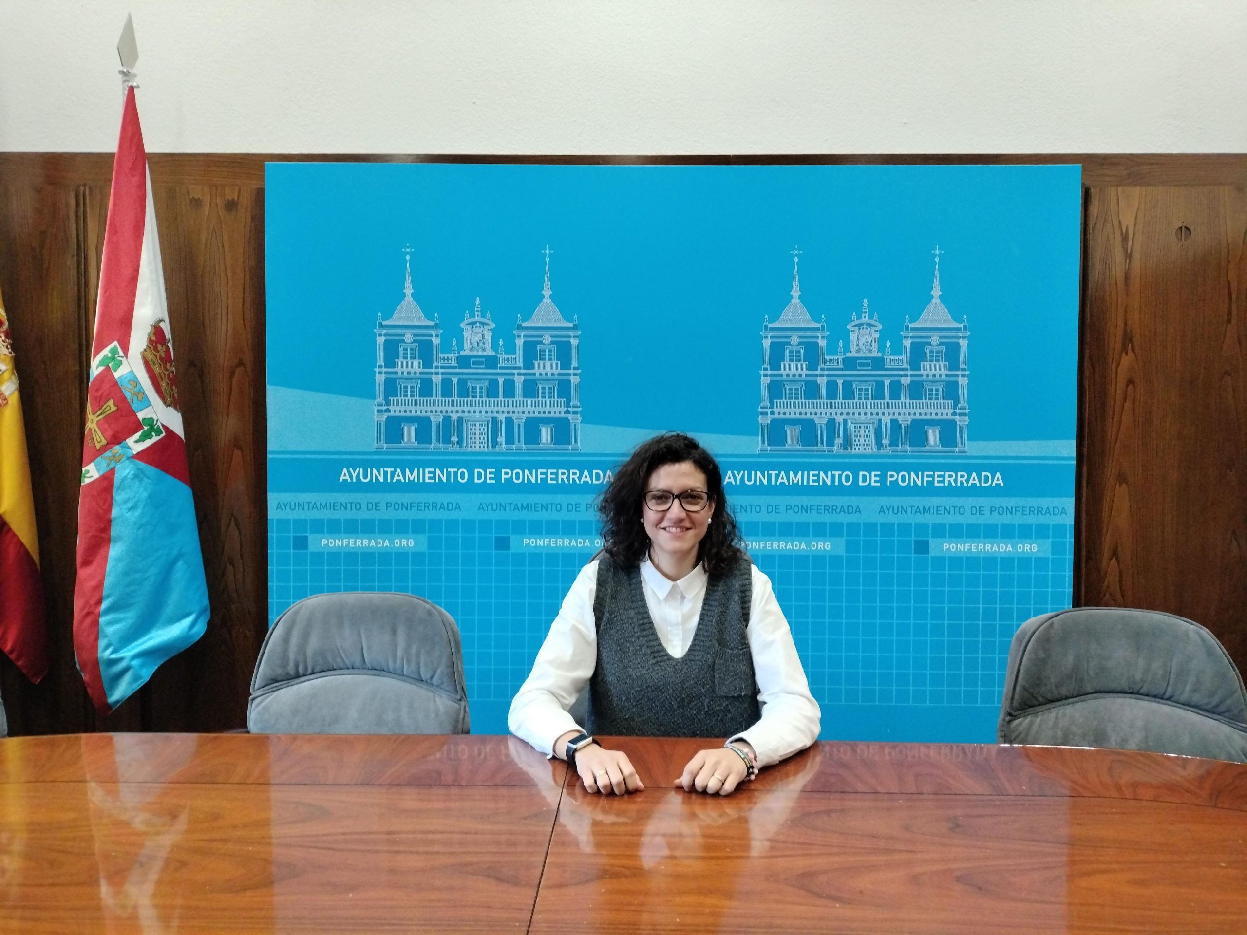 Lidia Coca presenta el Proyecto C2IET con el objetivo de fomentar la innovación y el emprendimiento en Ponferrada. 1