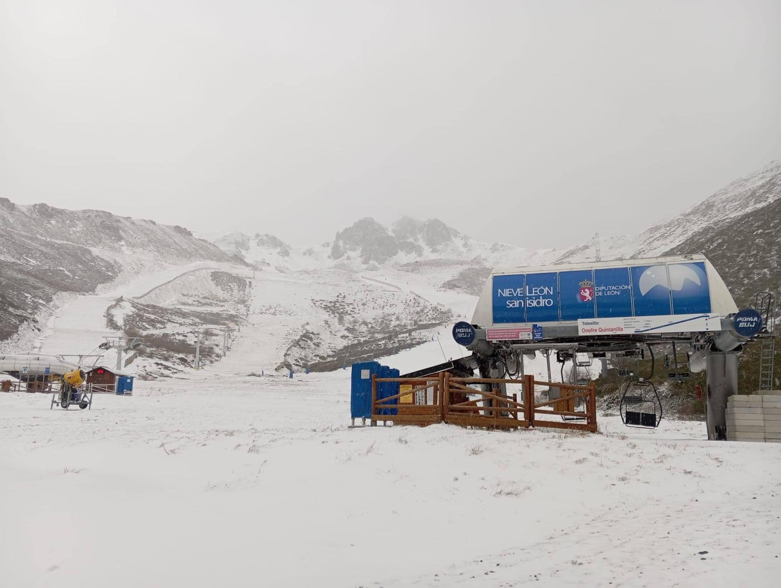 El regreso de la nieve lleva a más de 5.200 personas a las estaciones de San Isidro y Valle Laciana-Leitariegos durante el primer fin de semana de marzo   1