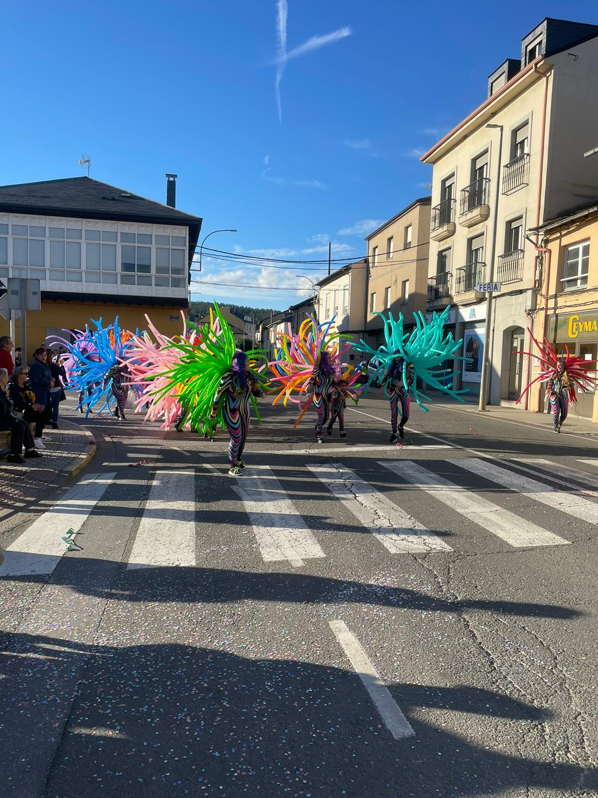 CARNAVAL 2024 FOTOS | Camponaraya se divierte entre ovnis, carreras de Fórmula Uno, Barbie's y carrozas 61