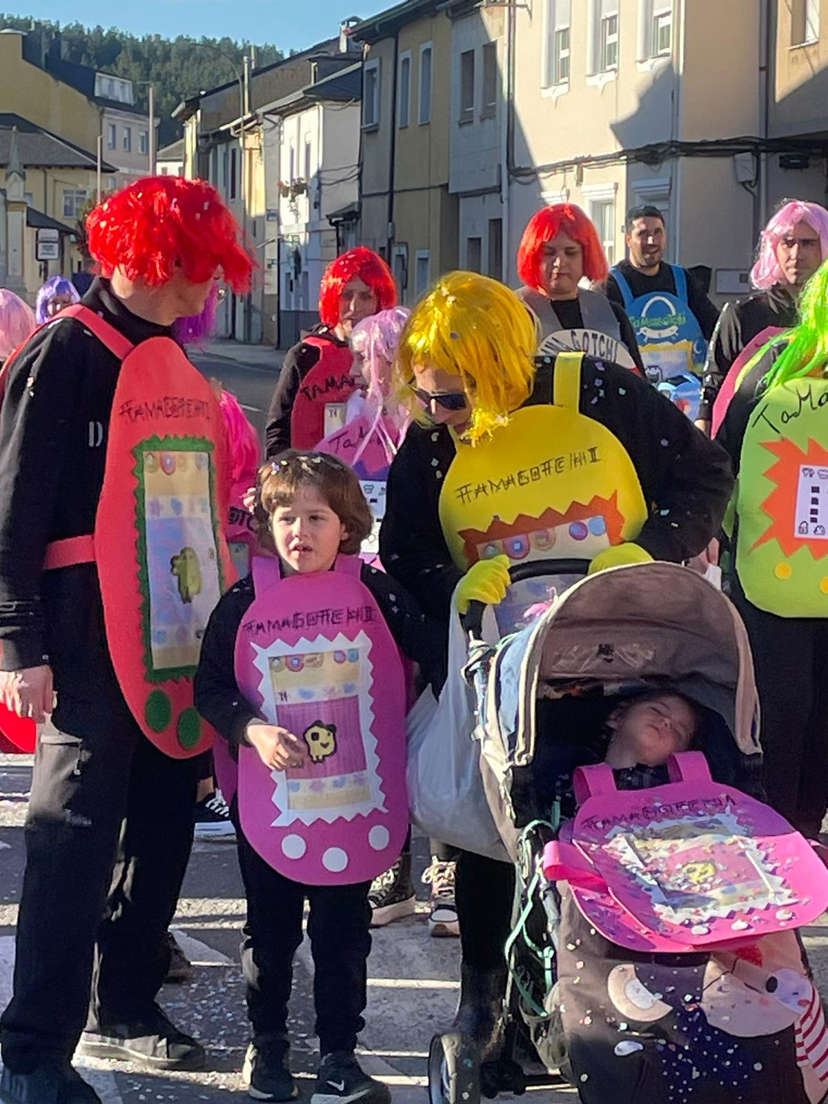 CARNAVAL 2024 FOTOS | Camponaraya se divierte entre ovnis, carreras de Fórmula Uno, Barbie's y carrozas 83