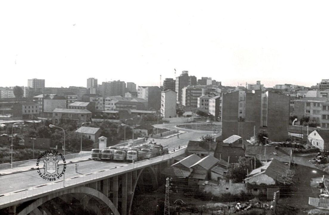 Unas sorprendentes fotografías aéreas muestran el 'Puente Nuevo' en construcción 2