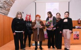 Marina Domínguez recibe el premio anual de las Mujeres Progresistas Bercianas 13