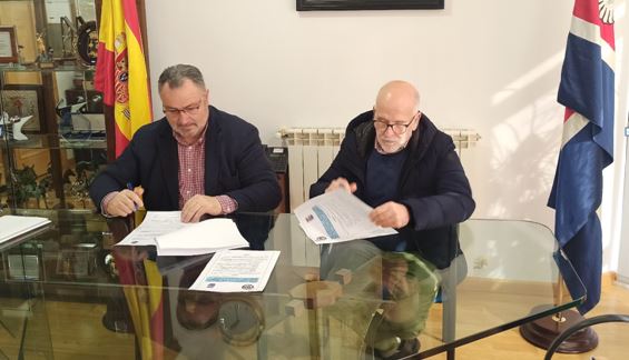 El ayuntamiento de Camponaraya firma un convenio de colaboración con Alimentos de Calidad del Bierzo, la agrupación de sellos de calidad de la Comarca. 1