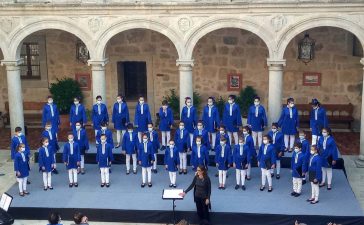 Una nueva edición del ciclo musical Las Piedras Cantan, traerá al castillo de Ponferrada a la Escolanía de Segovia 3