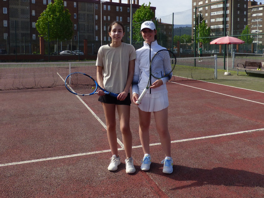 La Escuela Municipal de Tenis de Ponferrada corona a sus primeros campeones 12