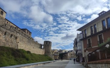 Patrimonio autoriza la restauración del edificio municipal en ruina en la calle Gil y Carrasco 11 de Ponferrada 2