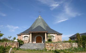 San Pedro de Trones vive sus grandes fiestas en honor a la Virgen de la Estrella los días 25 y 26 de mayo 3