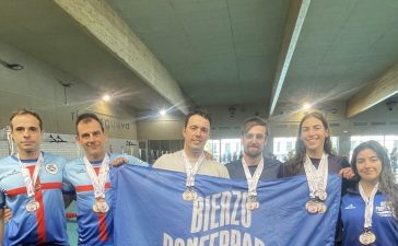 Cosecha de medallas del Club Natación Bierzo en el X Open Castilla y León Natación Máster de verano 2