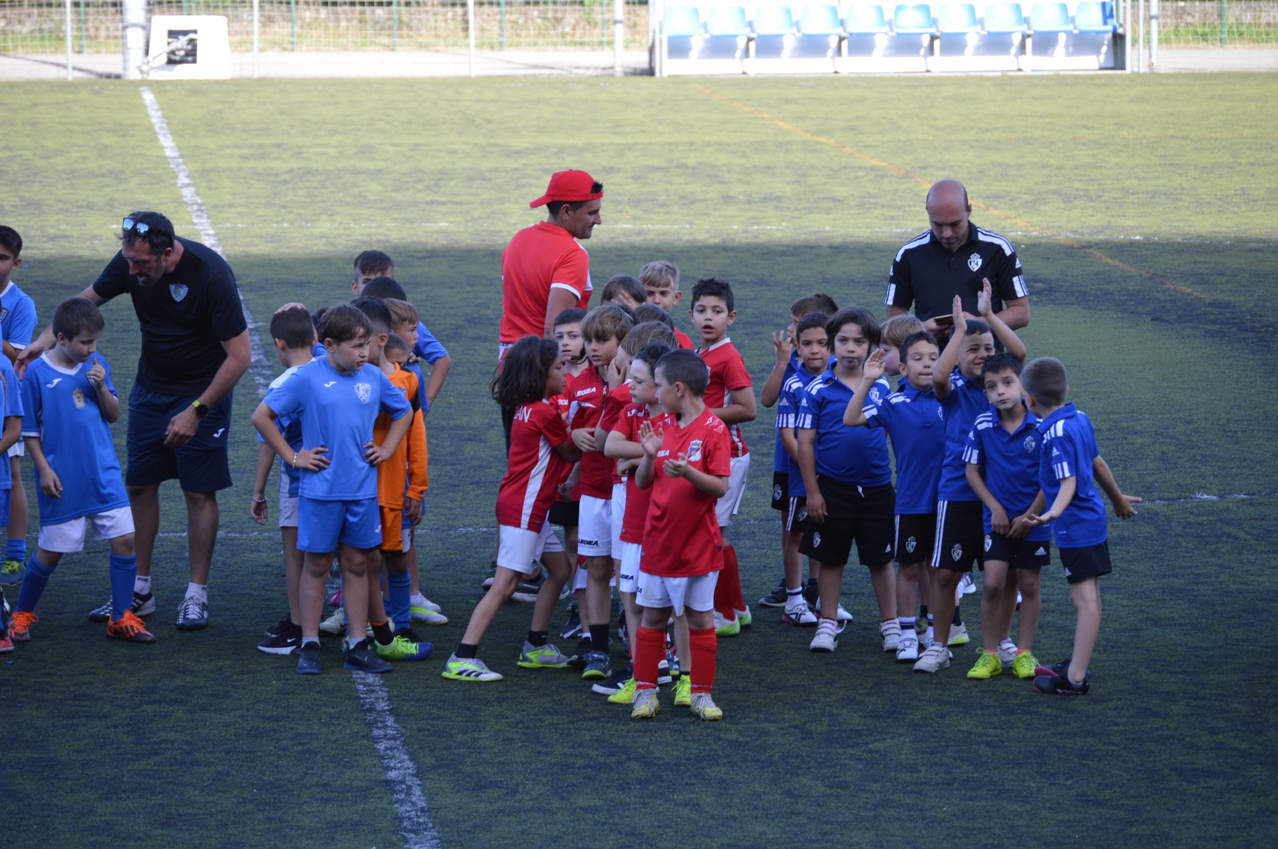 Fotos: Gran participación de equipos de toda la provincia en la 28º edición del Torneo de La Morenica, 1er día 45