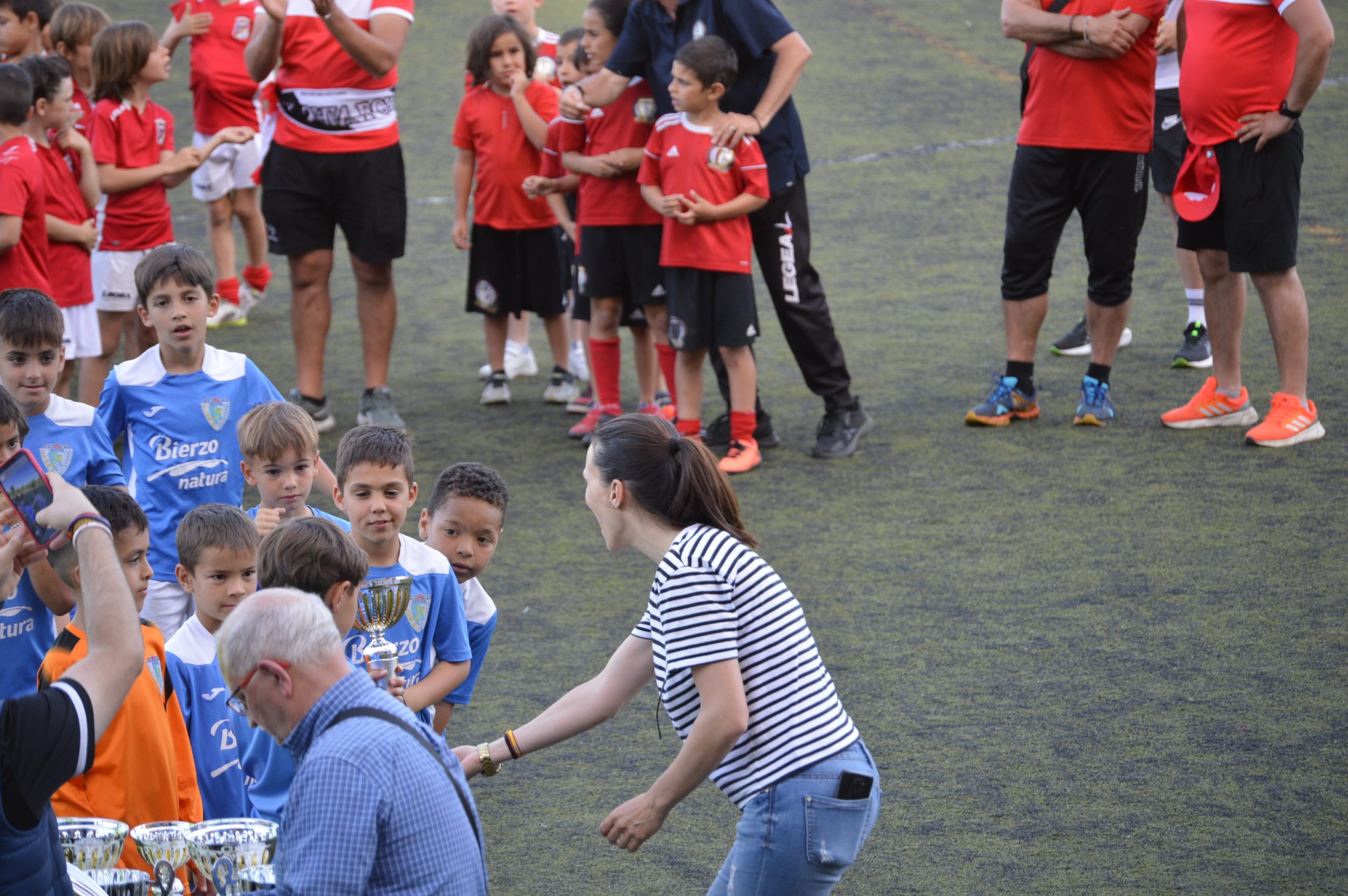 Fotos: Gran participación de equipos de toda la provincia en la 28º edición del Torneo de La Morenica, 1er día 37