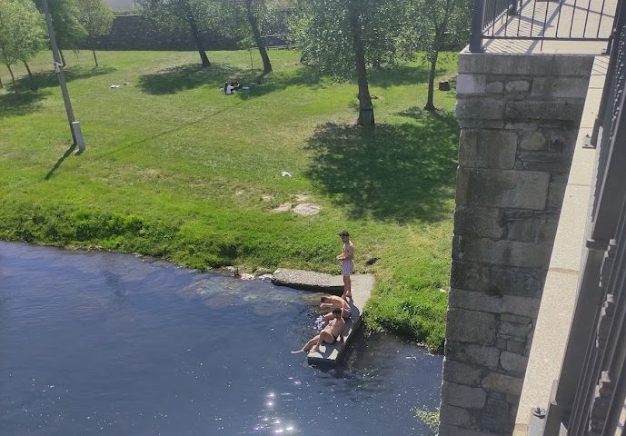 La Playa Fluvial de Cacabelos, la única declarada no apta para el baño de la comarca del Bierzo 1