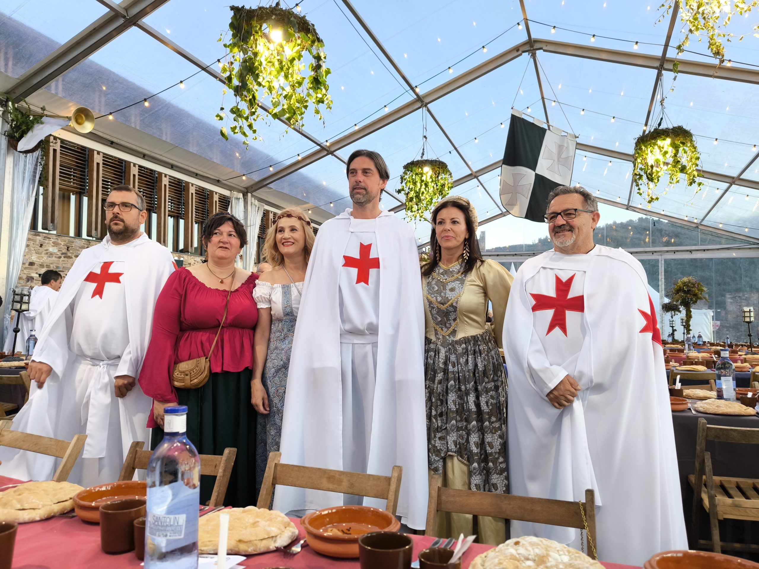 Una colorida Cena medieval en el Castillo templario de Ponferrada 16