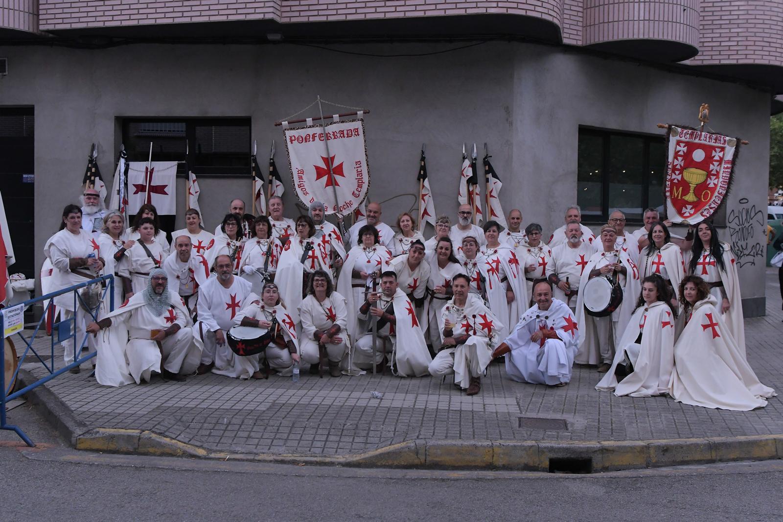 El Arca de la Alianza vuelve al Castillo de Ponferrada con un multitudinario desfile 13