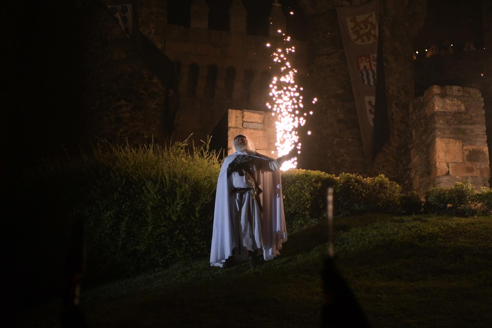 El Arca de la Alianza vuelve al Castillo de Ponferrada con un multitudinario desfile 30