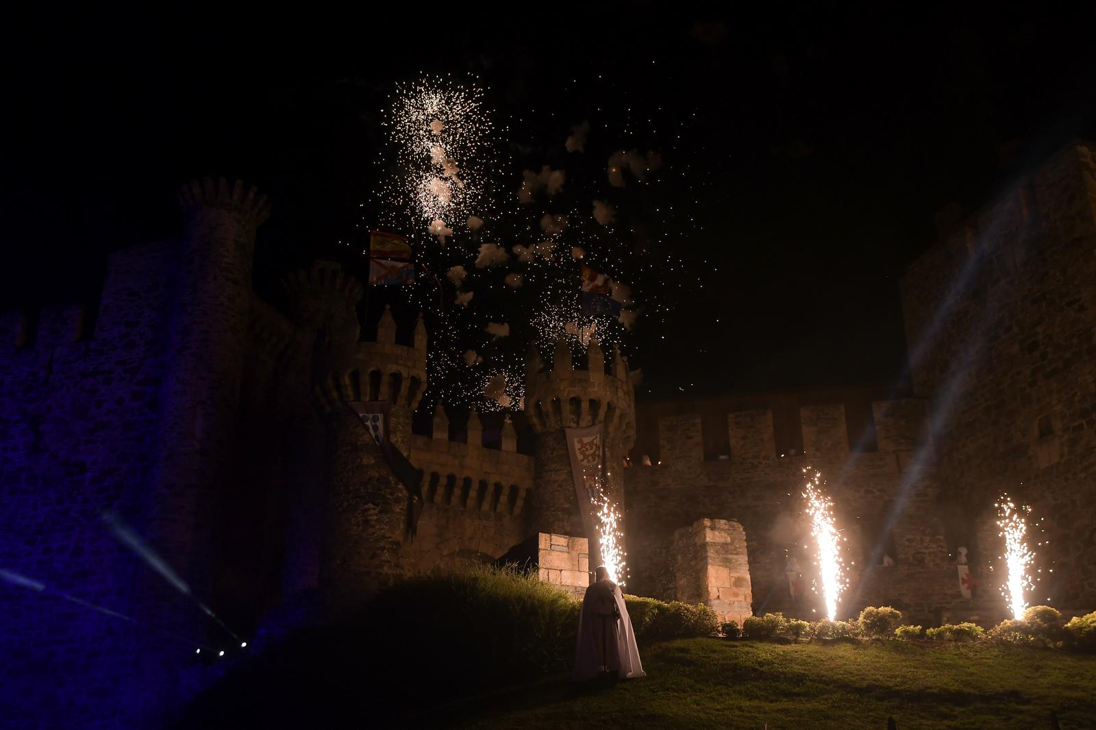 El Arca de la Alianza vuelve al Castillo de Ponferrada con un multitudinario desfile 32