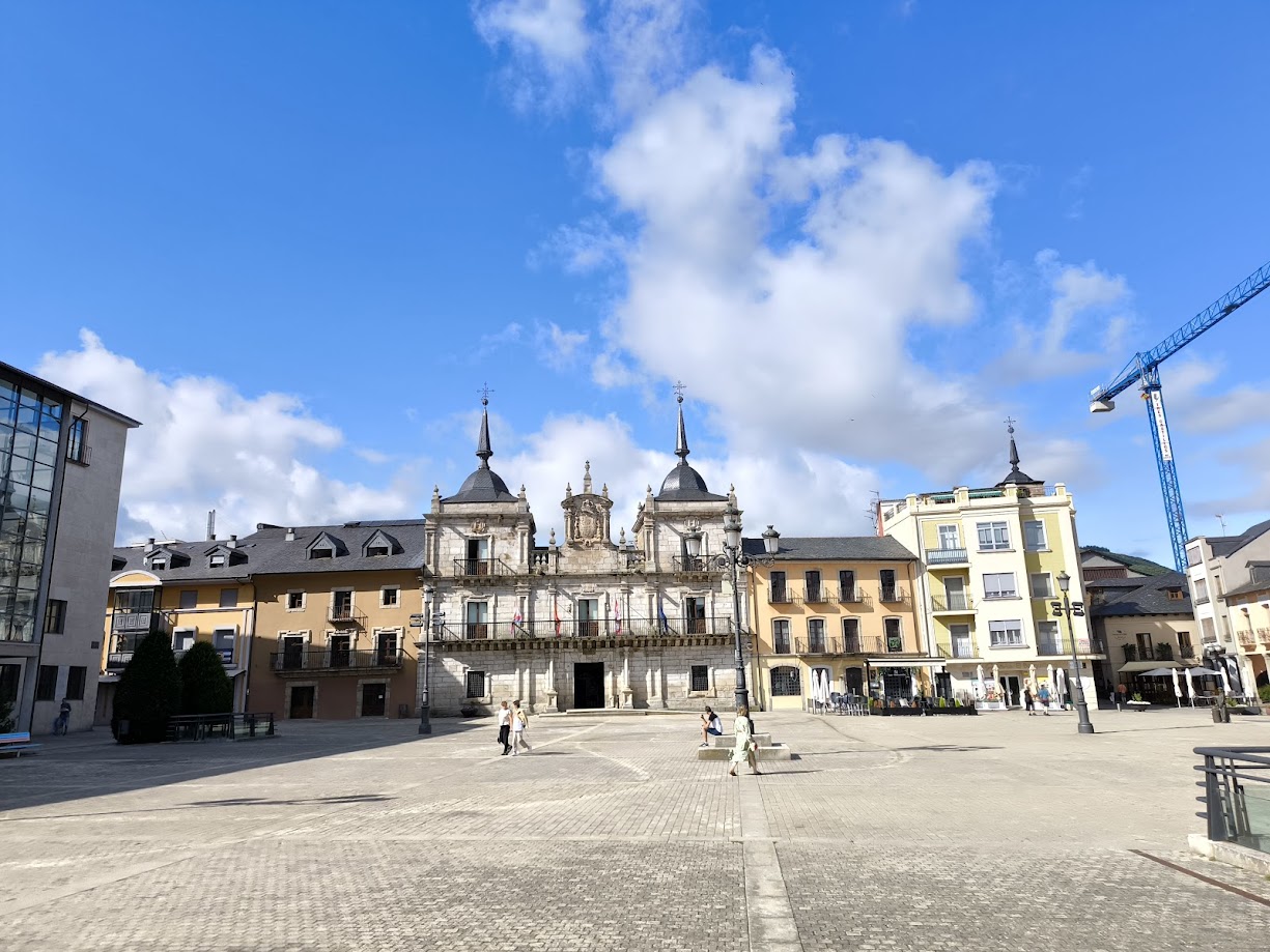 plaza del ayuntamiento de ponferrada 2024