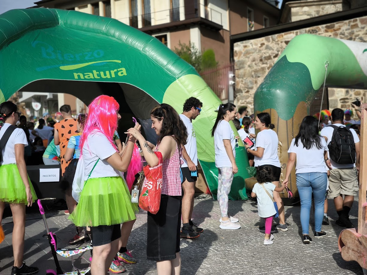 Encina 2024 | La Carrera del Color de Ponferrada alegra la tarde del sábado 2