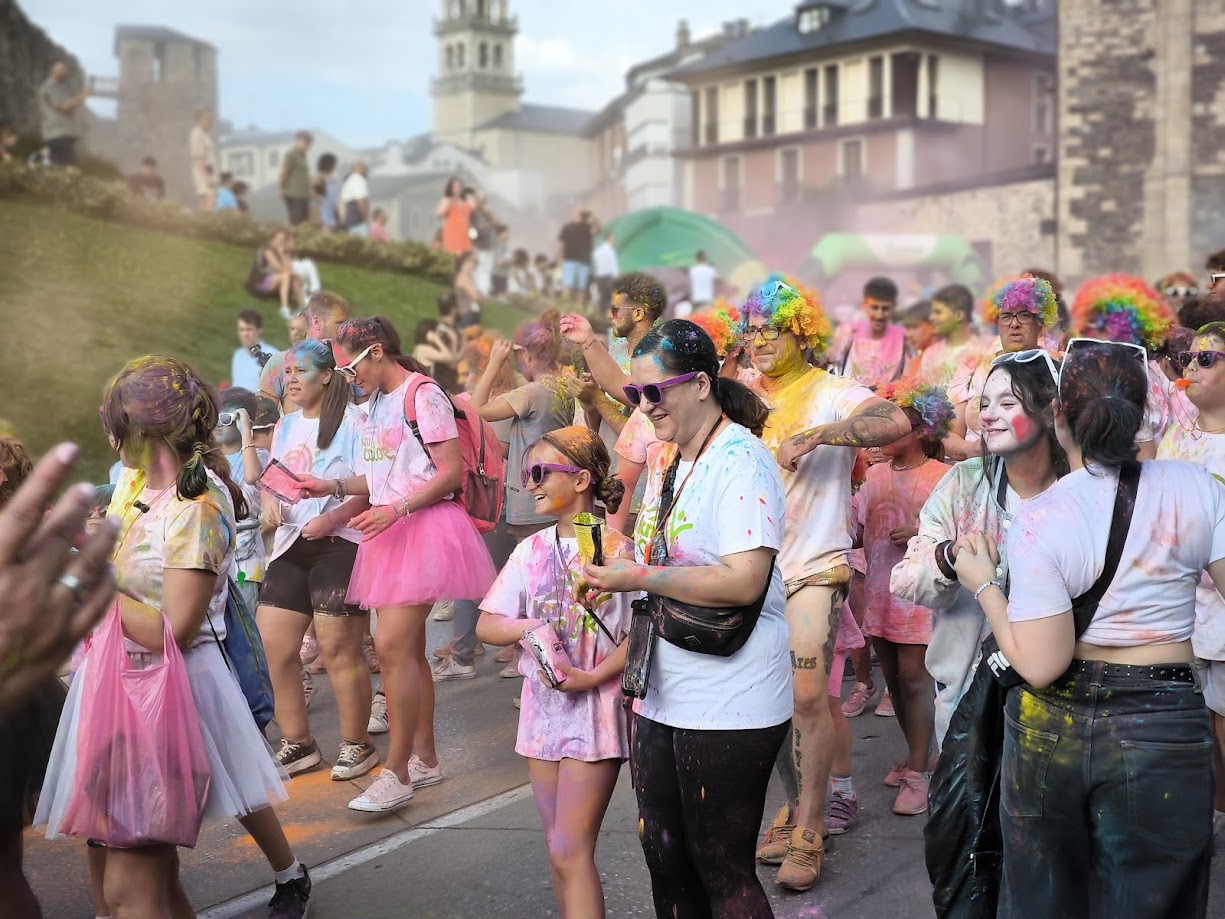 Encina 2024 | La Carrera del Color de Ponferrada alegra la tarde del sábado 20