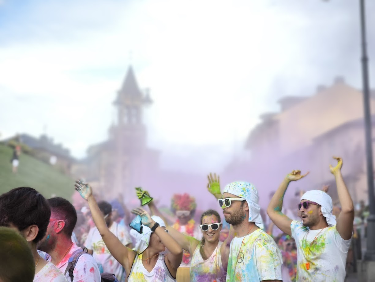 Encina 2024 | La Carrera del Color de Ponferrada alegra la tarde del sábado 28