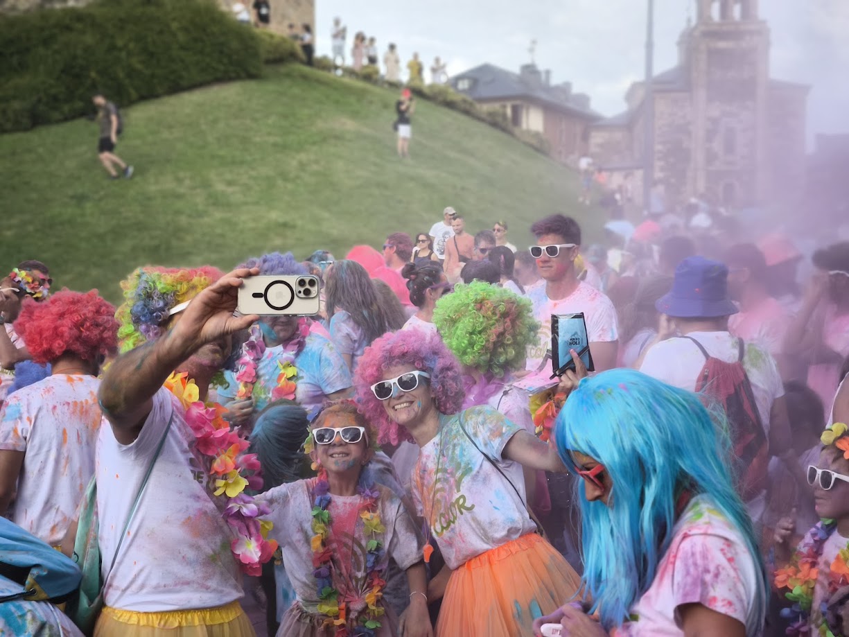 Encina 2024 | La Carrera del Color de Ponferrada alegra la tarde del sábado 29