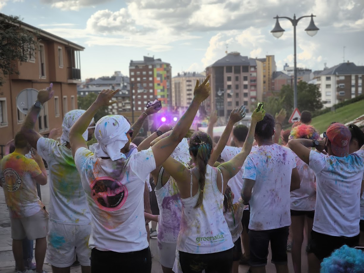 Encina 2024 | La Carrera del Color de Ponferrada alegra la tarde del sábado 30