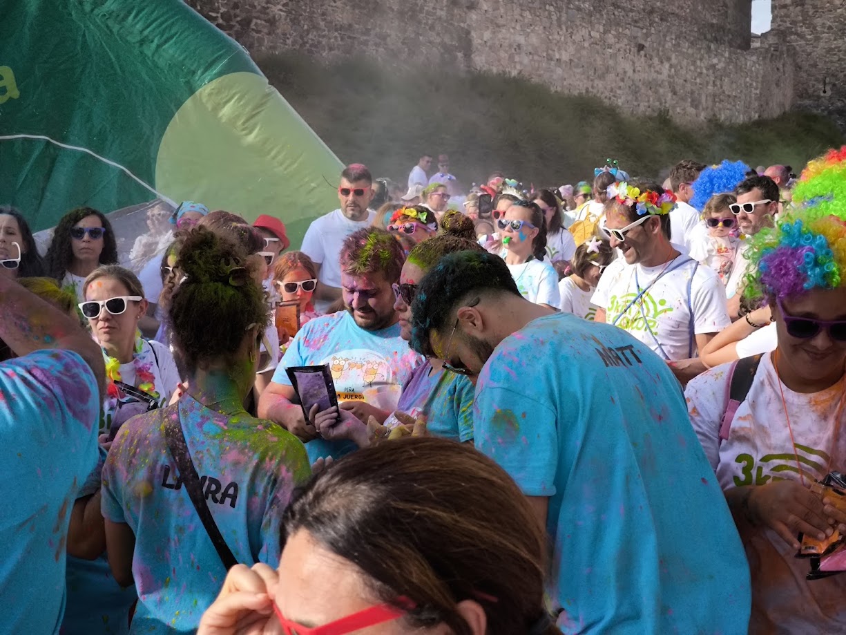 Encina 2024 | La Carrera del Color de Ponferrada alegra la tarde del sábado 4