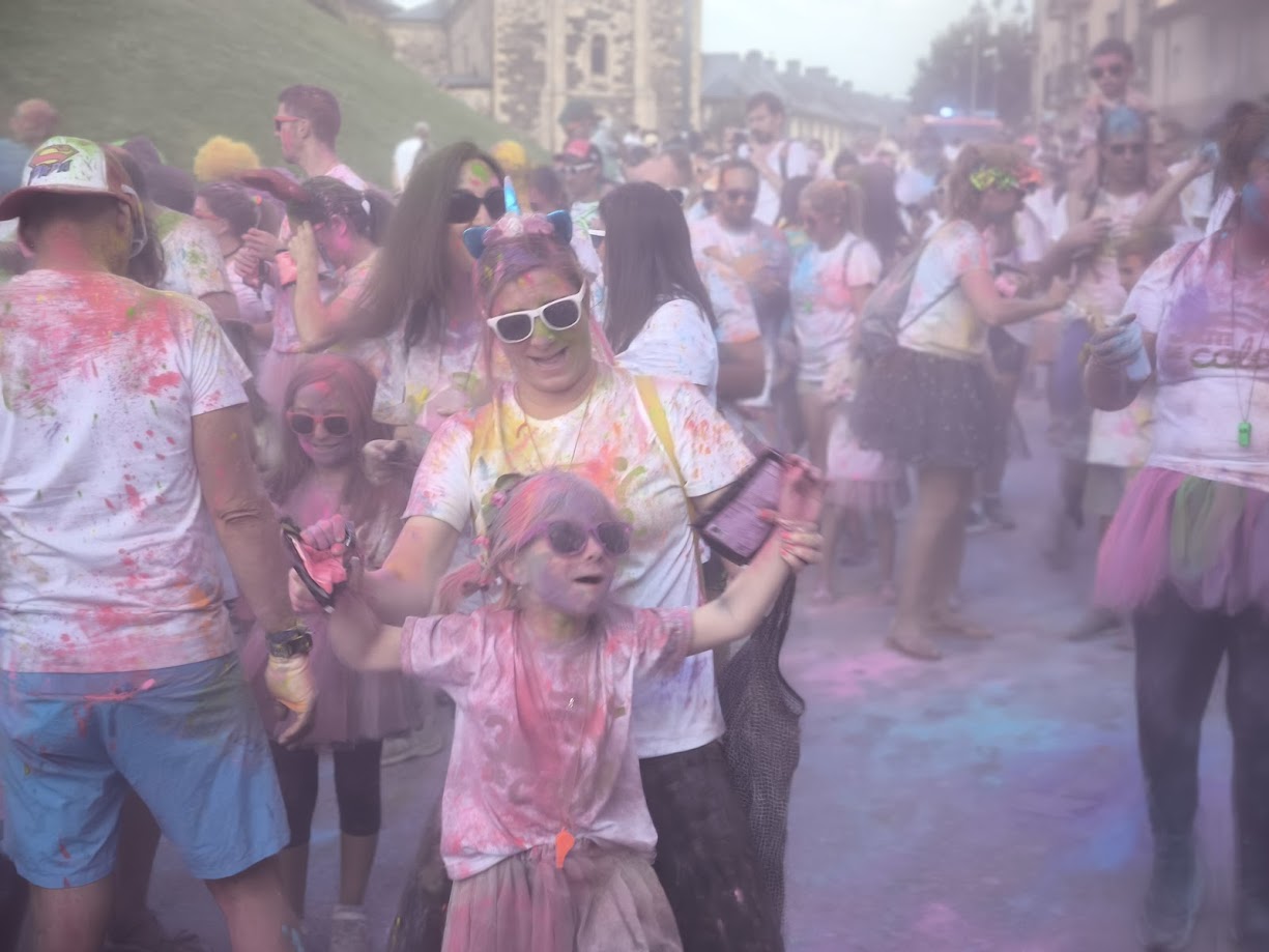 Encina 2024 | La Carrera del Color de Ponferrada alegra la tarde del sábado 32