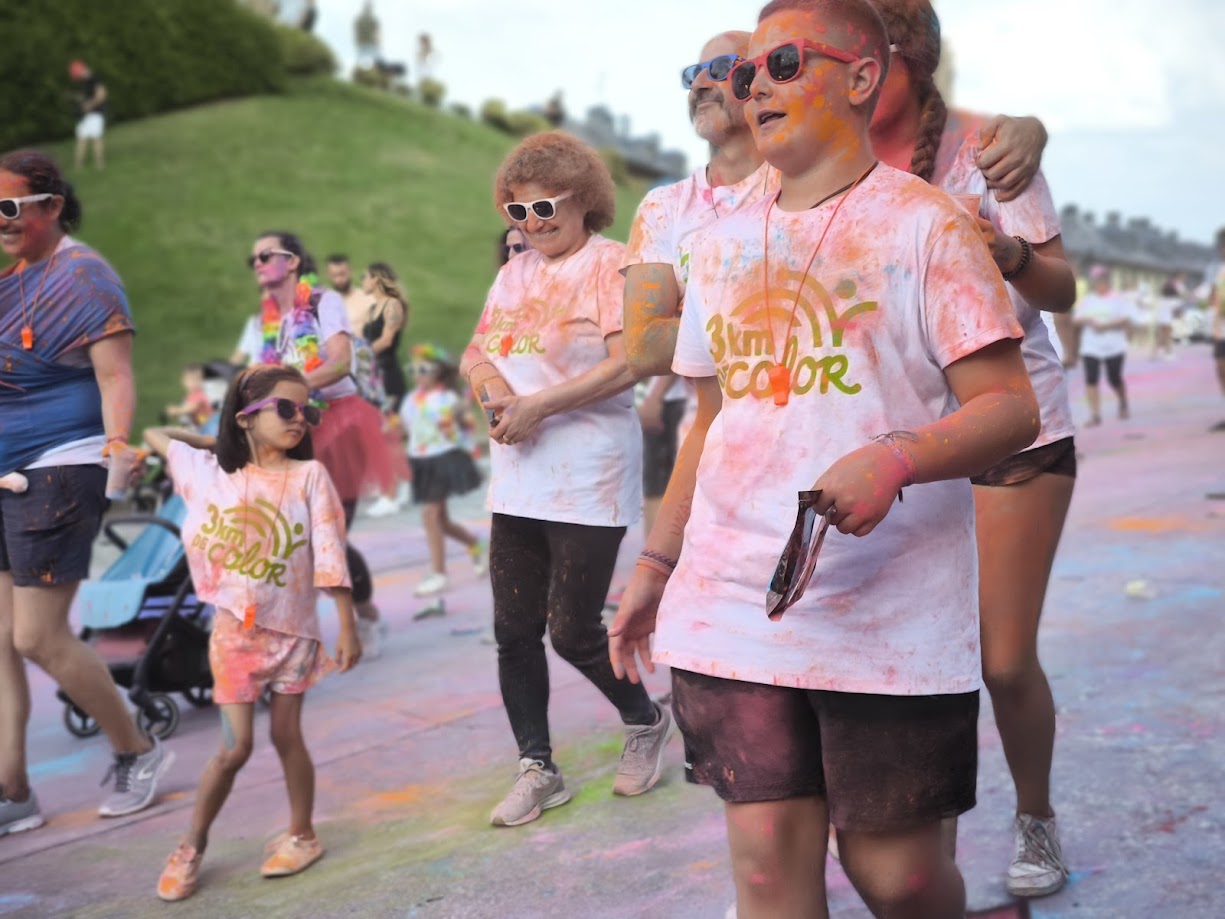 Encina 2024 | La Carrera del Color de Ponferrada alegra la tarde del sábado 40