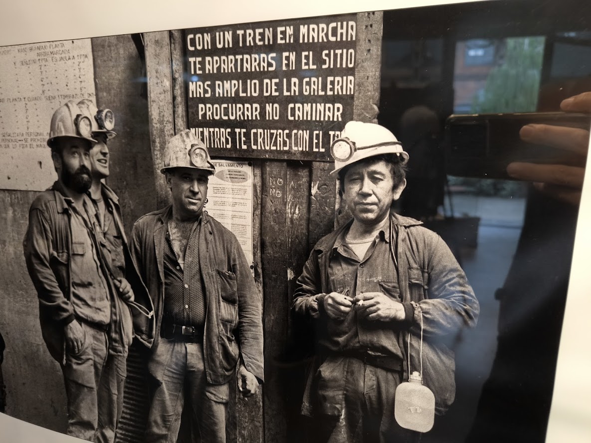 El último cuarto de siglo de actividad minera llega en forma de fotografías al Museo de la Energía 2