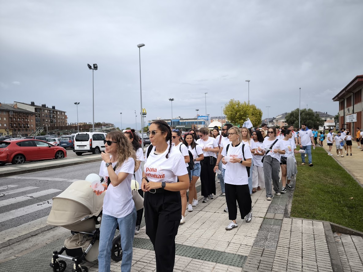 Encina 2024 | Las peñas conquistan Ponferrada con charangas y risas 8