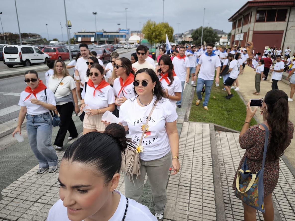 Encina 2024 | Las peñas conquistan Ponferrada con charangas y risas 6