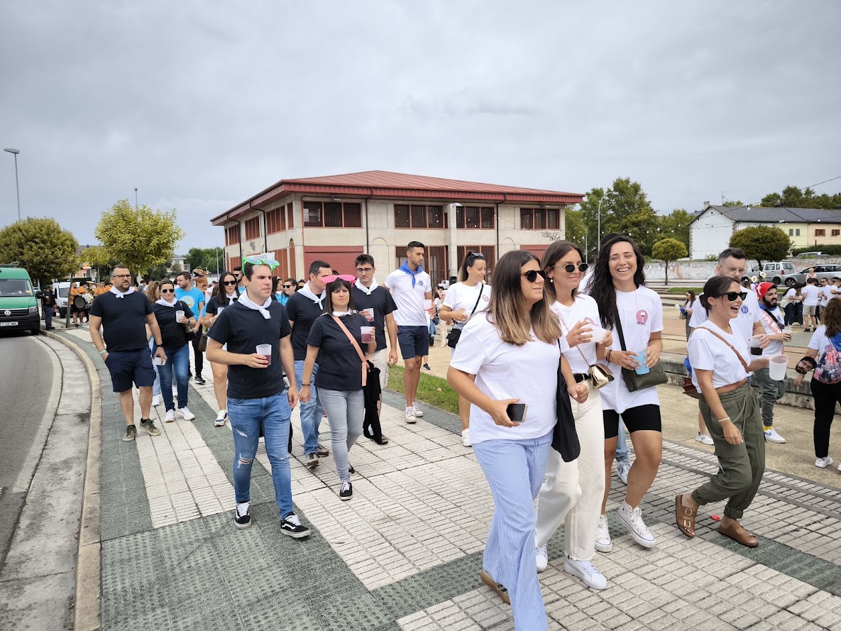 Encina 2024 | Las peñas conquistan Ponferrada con charangas y risas 2