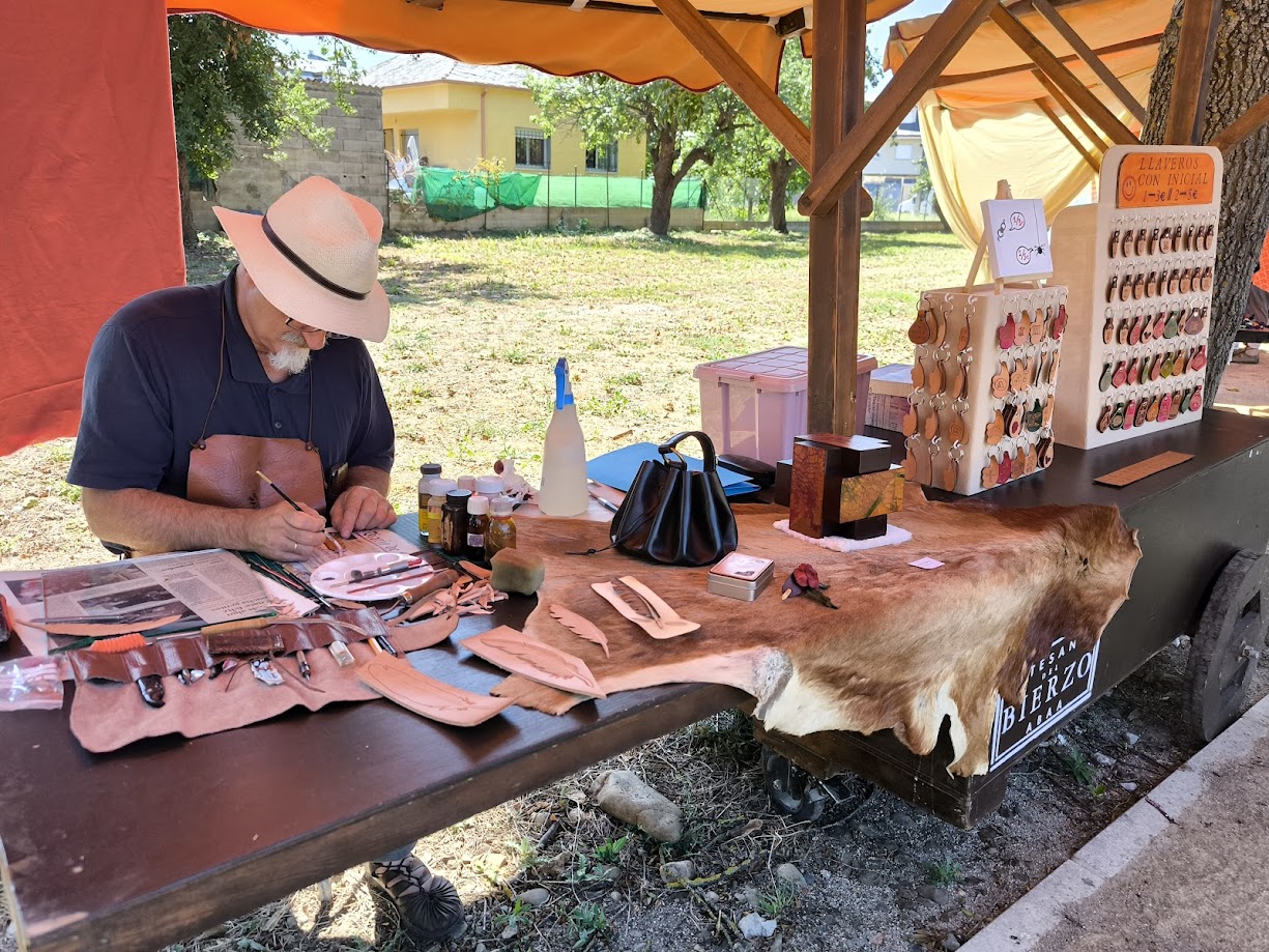 Camponaraya celebra hoy sábado en la casa Ucieda-Osorio la IV Muestra de Oficios Artesanos 4