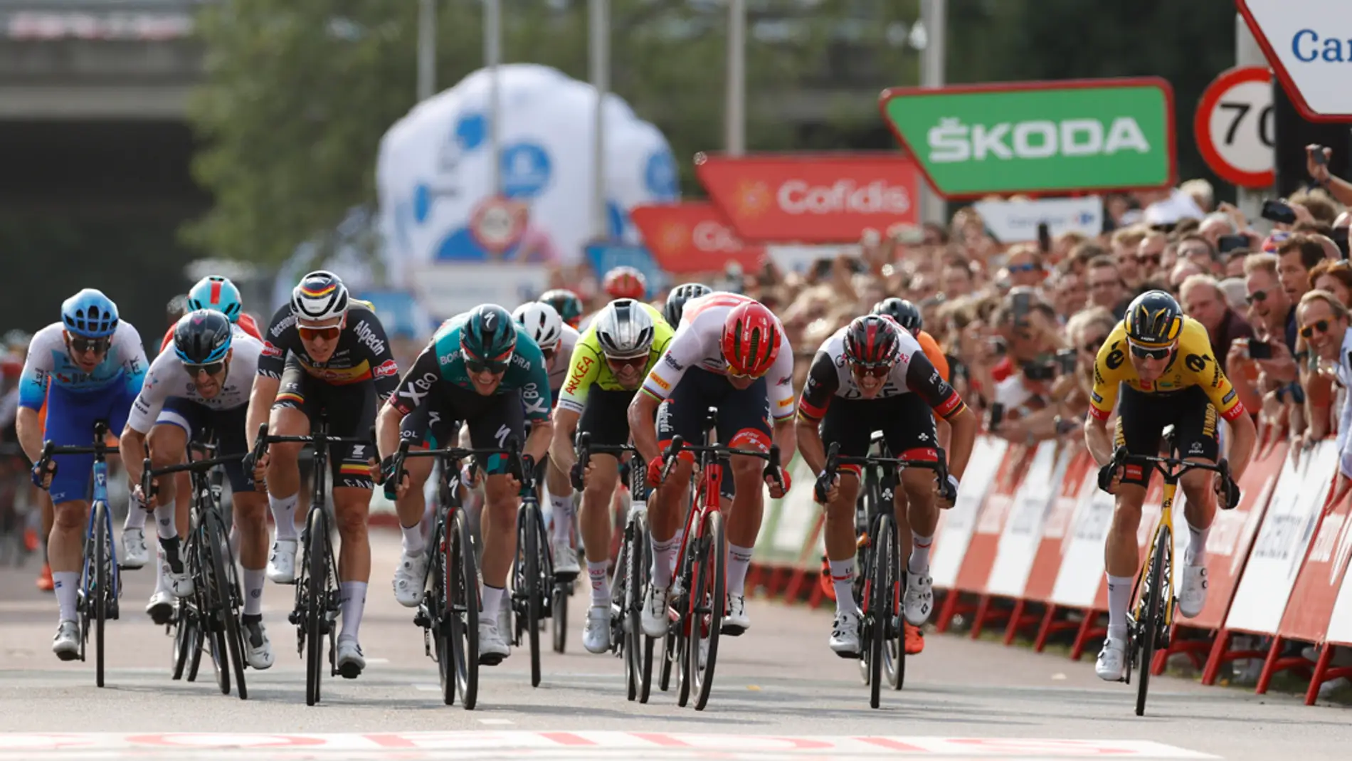 Plenitude elige Villablino y Espinosa de los Monteros en Burgos para grabar el cortometraje “Energía para cada etapa” durante la Vuelta Ciclista a España 1