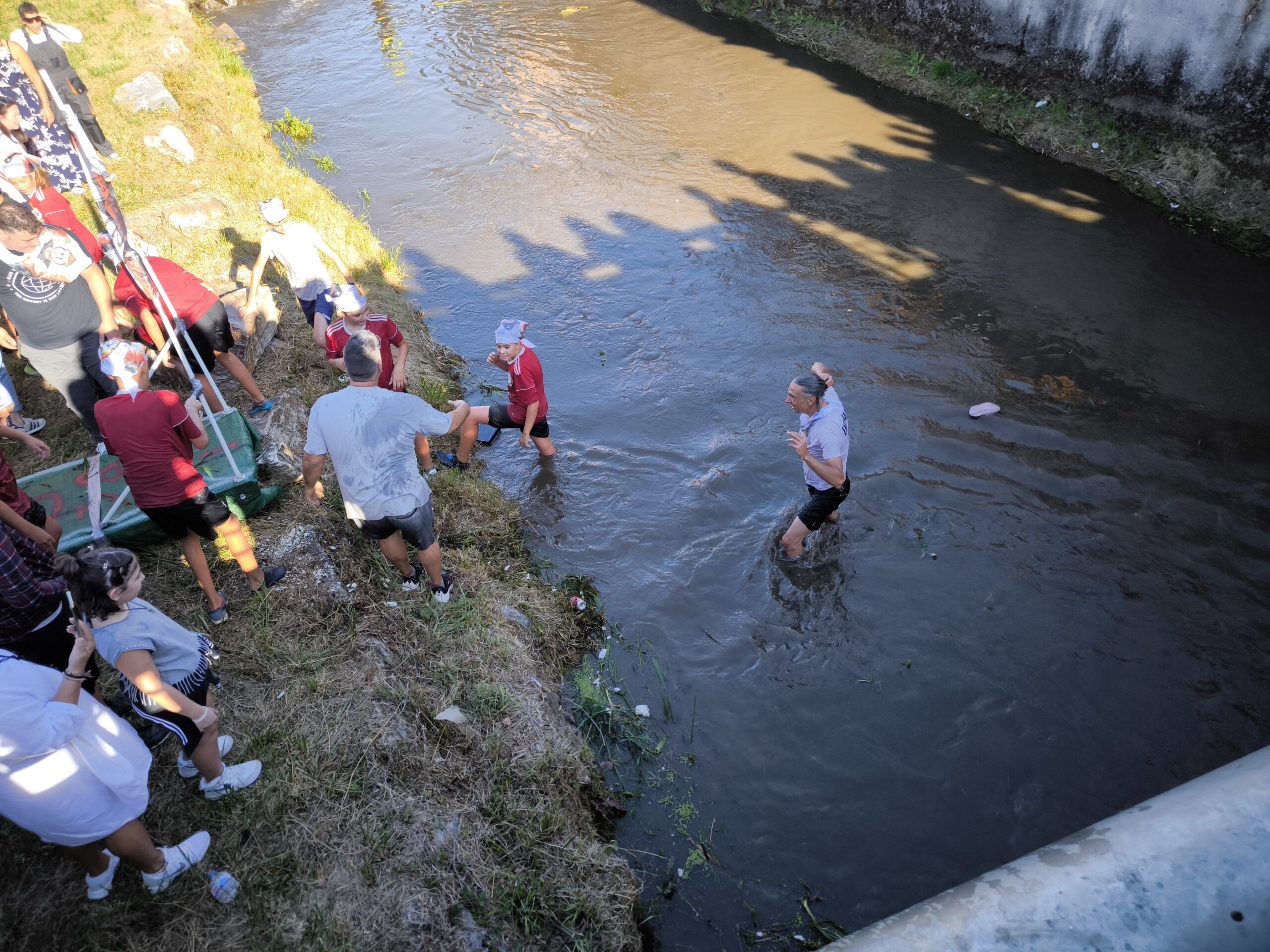 Tarde soleada y las más divertidas embarcaciones para disfrutar del Descenso del Naraya 14