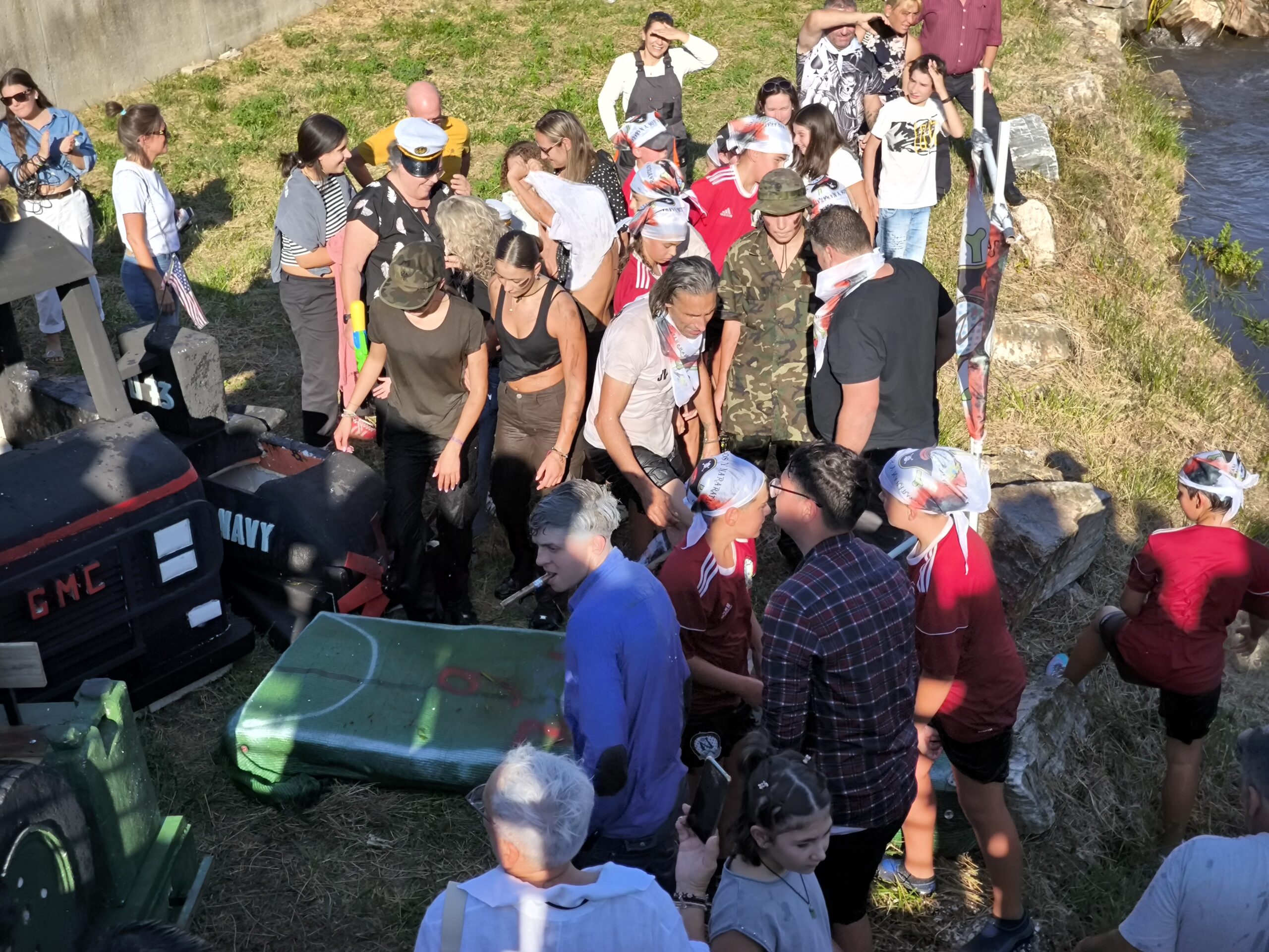 Tarde soleada y las más divertidas embarcaciones para disfrutar del Descenso del Naraya 15