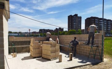 La Escuela Taller construye dos edificaciones auxiliares en el estadio Municipal de Atletismo “Colomán Trabado” 6