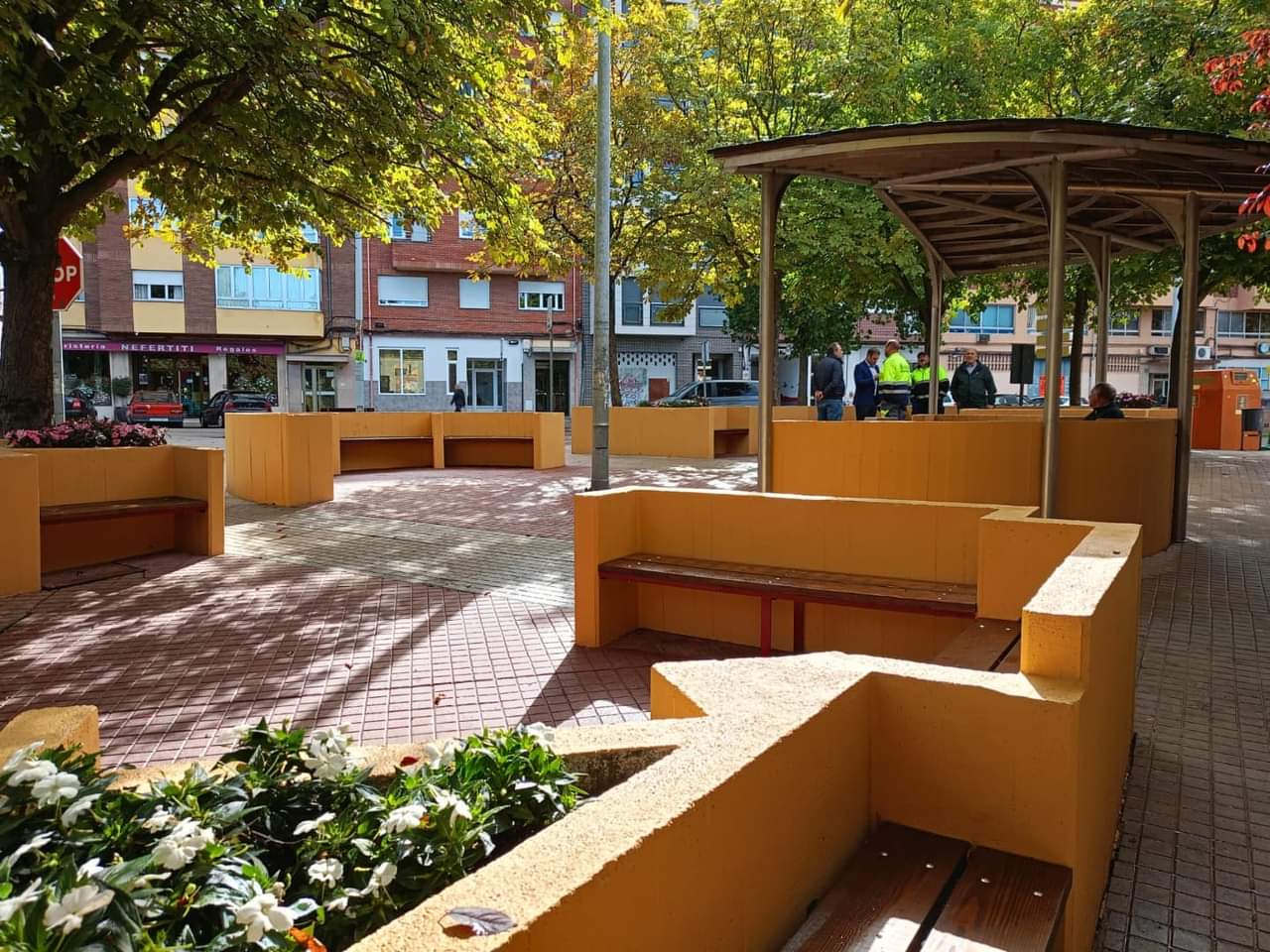 La Avenida de América y el barrio del Campo de los Judíos recuperan su zona de charla y descanso 1