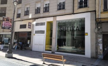 Sheika Moda cierra sus puertas en la calle Camino de Santiago de Ponferrada 6