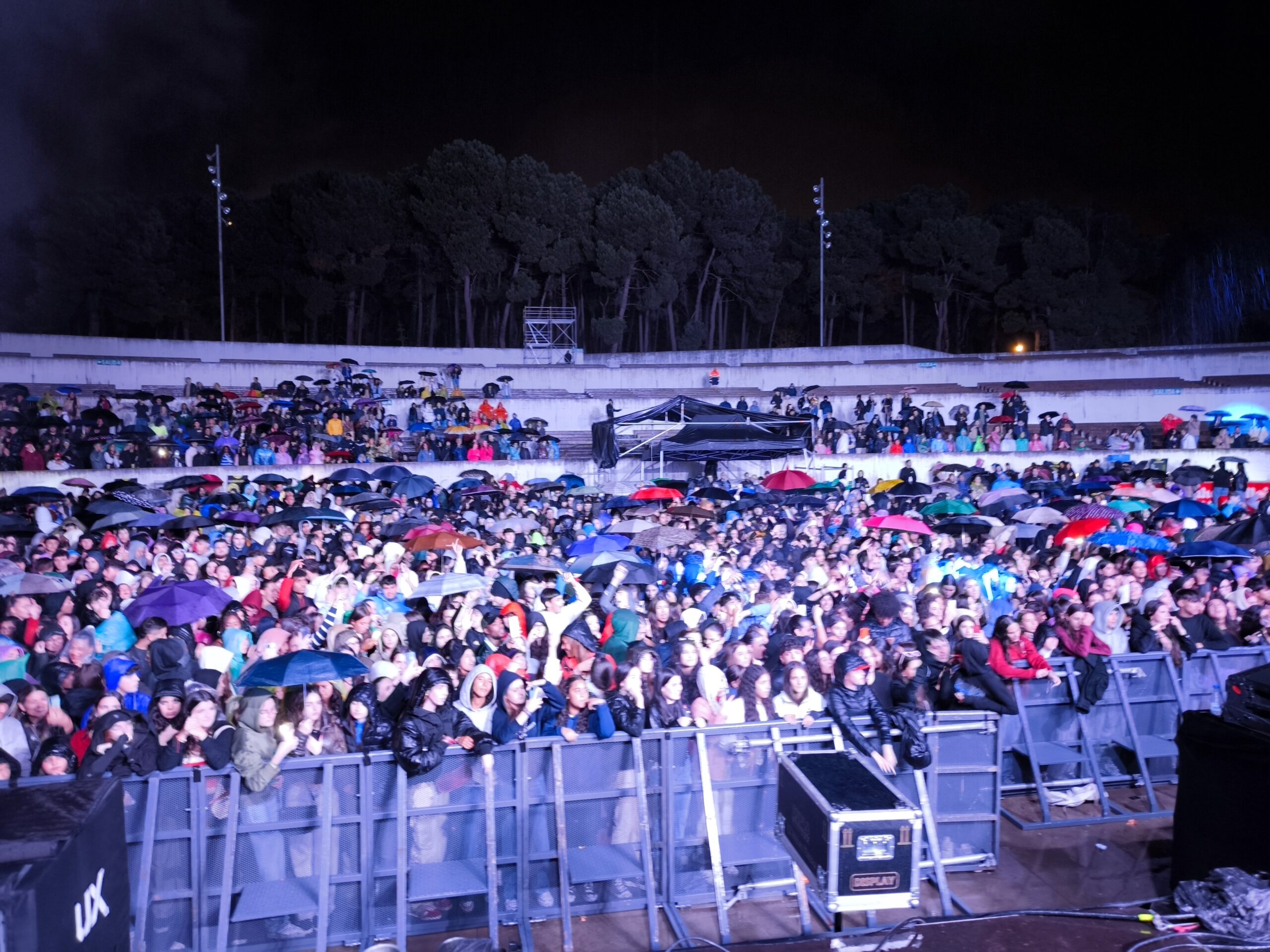 Encina 2024 | Descarga de electrolatino en el festival encabezado por Juan Magán 32