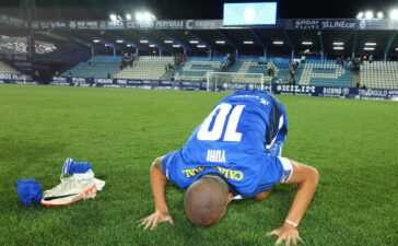 Fin de la era Yuri de Souza, el jugador de la SD Ponferradina cuelga las botas en un emotivo partido homenaje 7