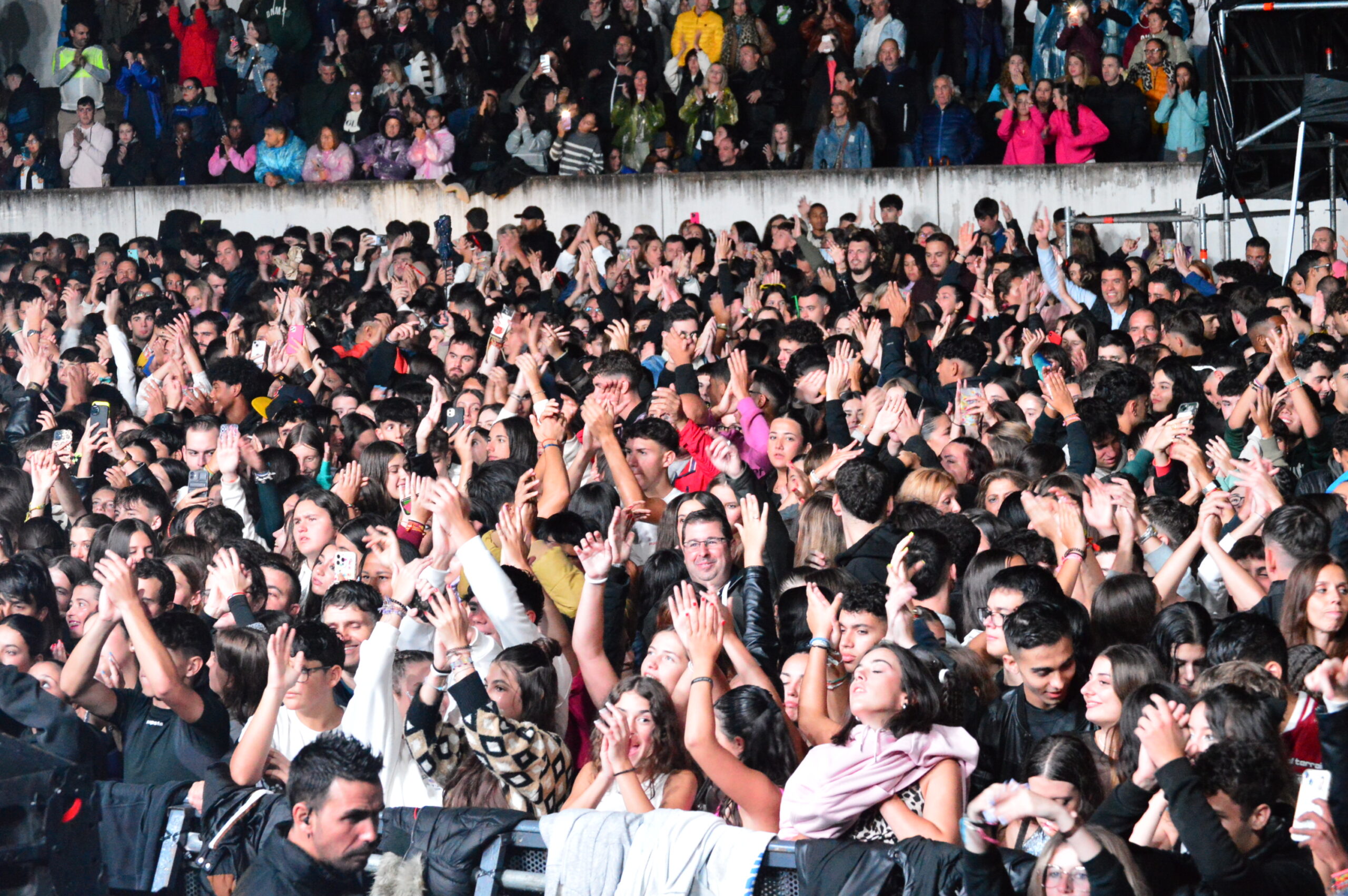 Encina 2024 | Descarga de electrolatino en el festival encabezado por Juan Magán 9