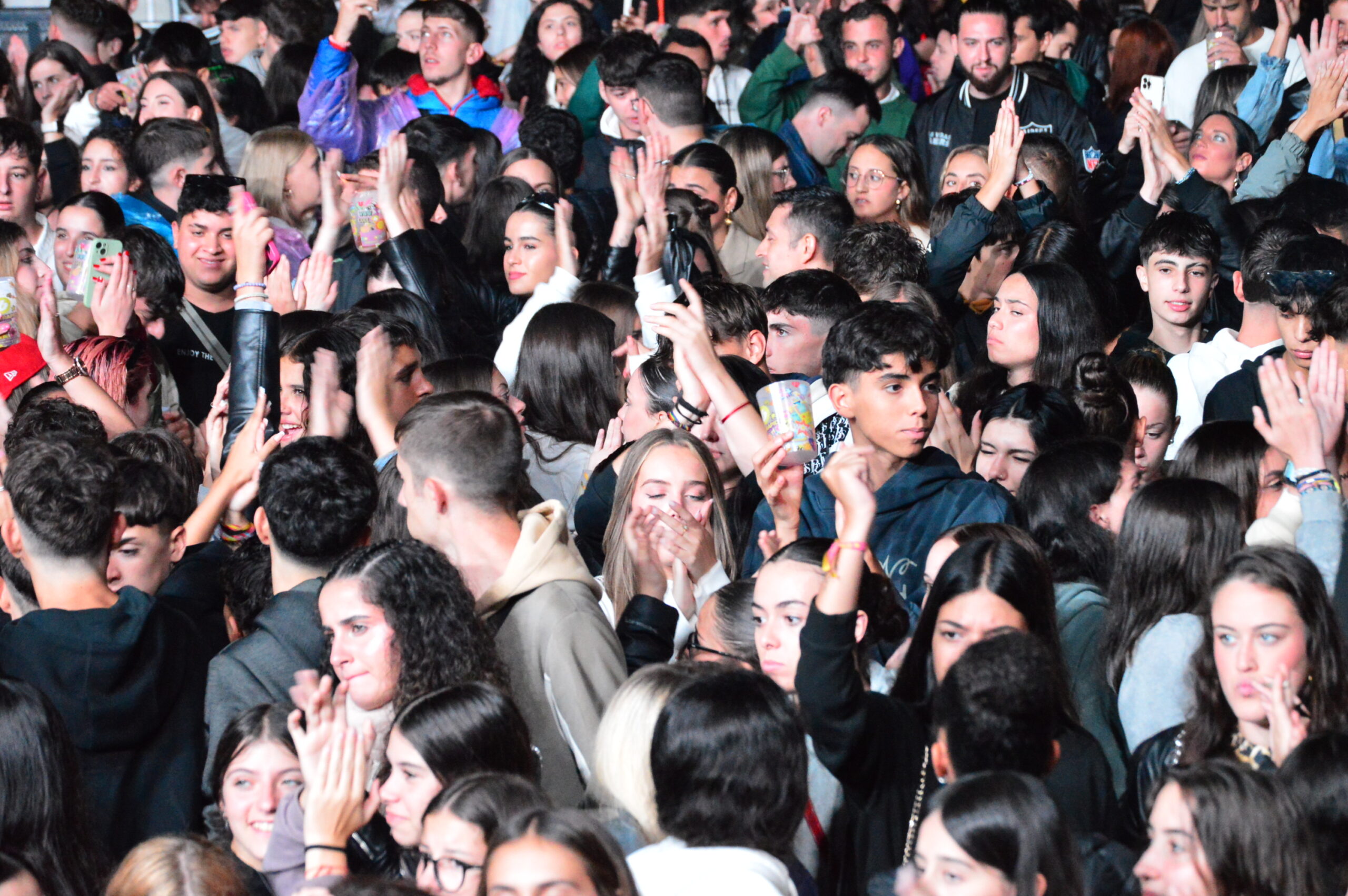 Encina 2024 | Descarga de electrolatino en el festival encabezado por Juan Magán 10